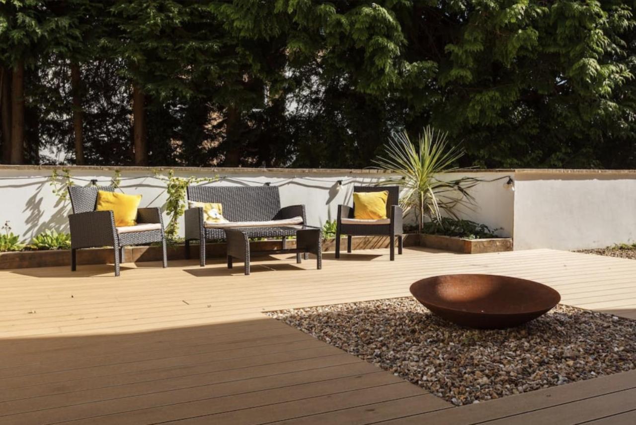 Modern Apt Near Gardens With Large Decking Area - Vivre Retreats Bournemouth Exterior photo
